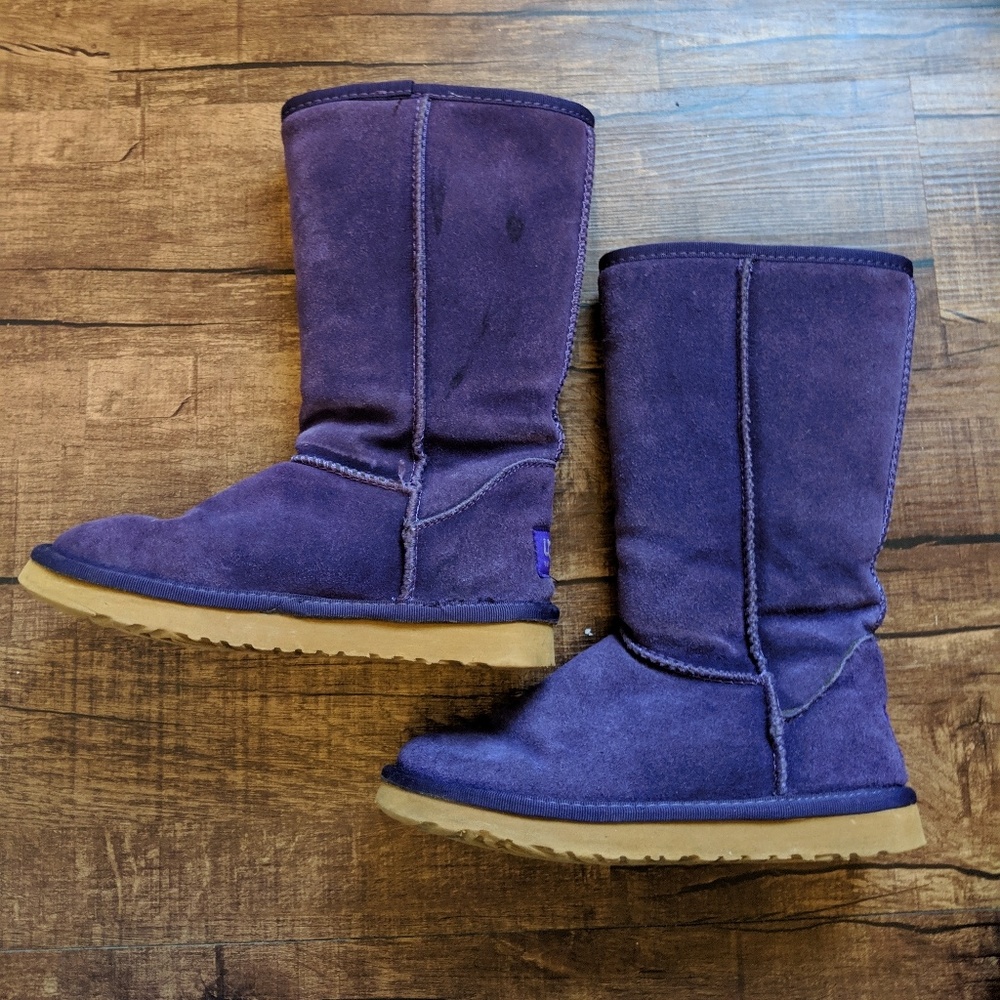 Classic Tall Ugg boots in Purple! Size 6
